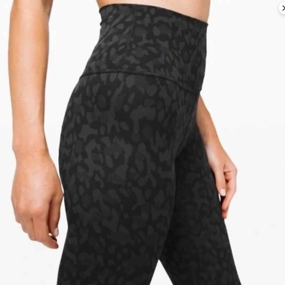 Lululemon Black Gray High-Rise 25" Camo Leggings Women's Size 2 - Picture 3 of 10